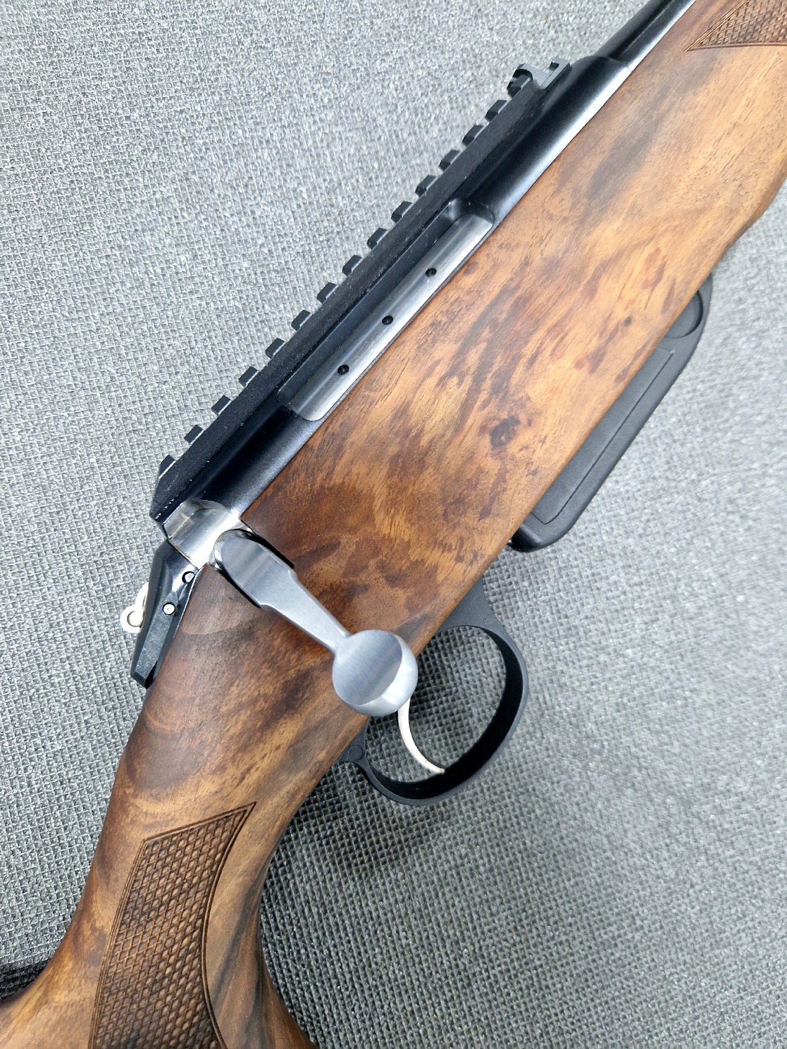 Поступил нарезной карабин Лось 145 в деревянном исполнении