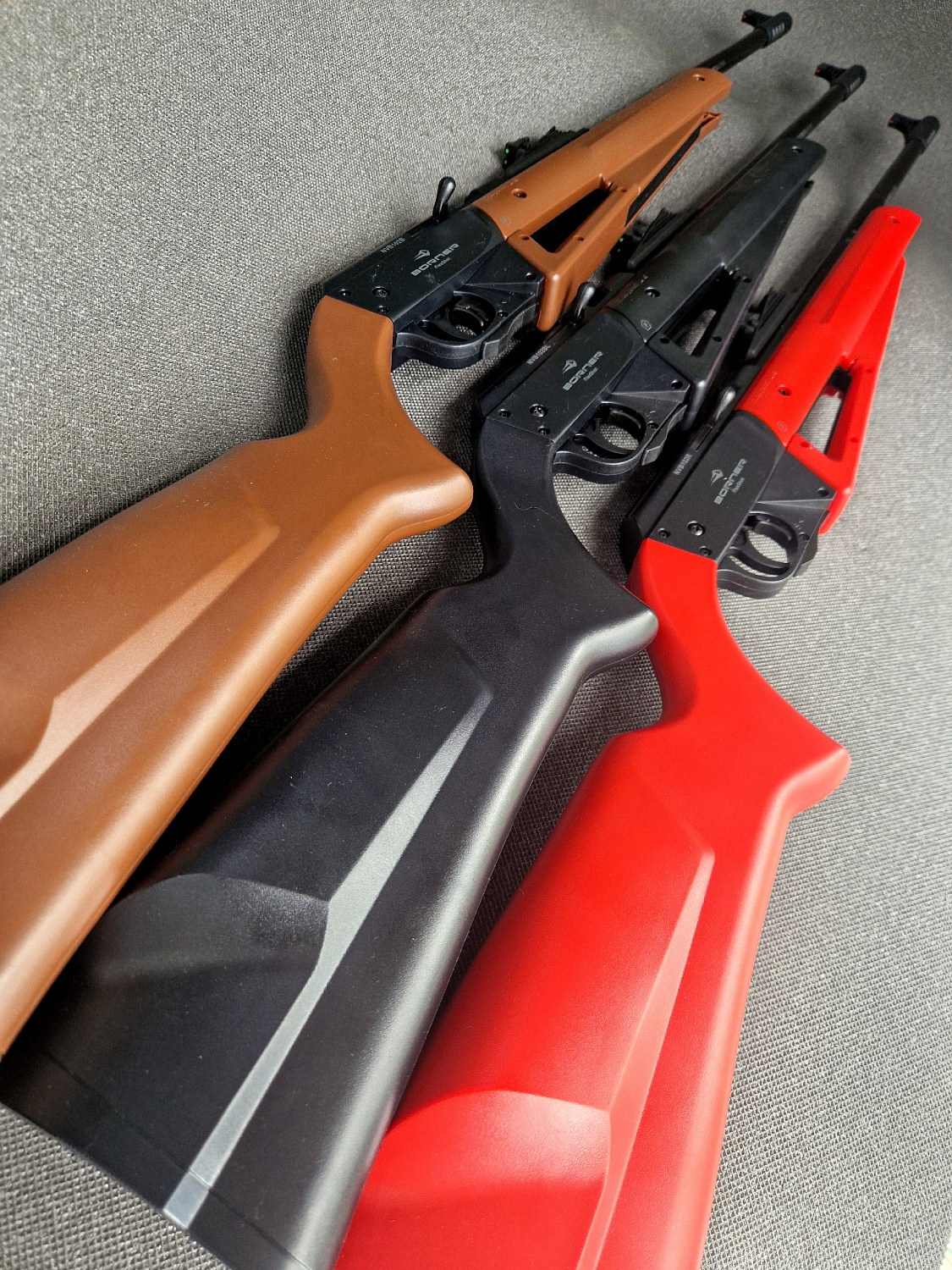 Яркая новинка: пневматические винтовки Borner FlexShot Red k.4,5мм multi-pump