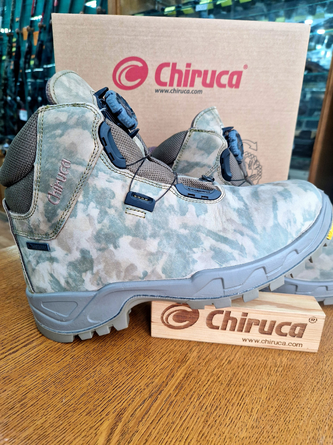 Трекинговые ботинки CHIRUCA CARES BOA 31 