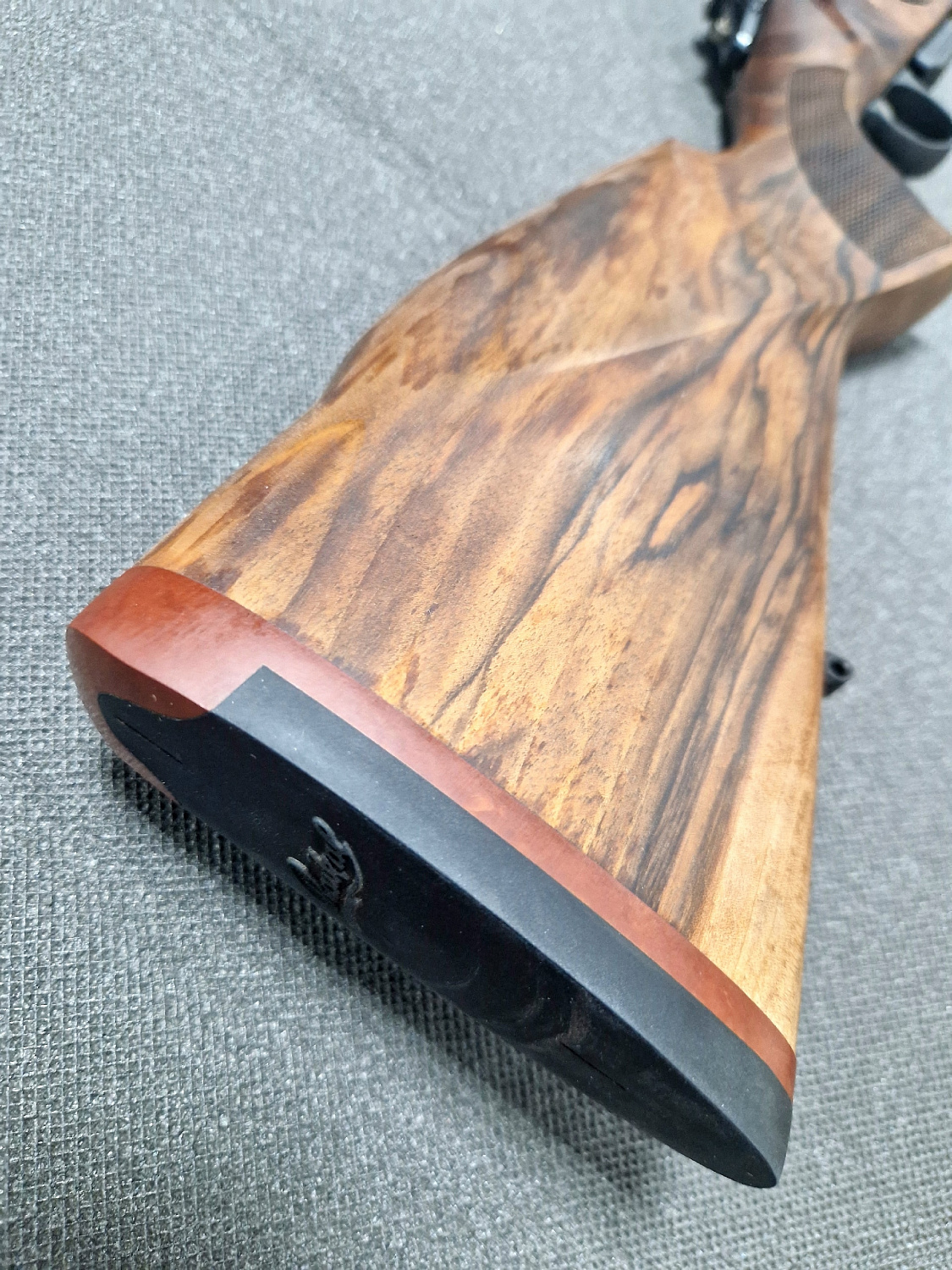 Поступил нарезной карабин Лось 145 в деревянном исполнении